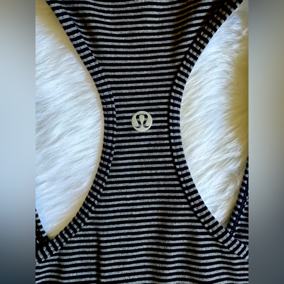 Lululemon Racerback Striped Tank PTP 13" - Picture 4 of 6